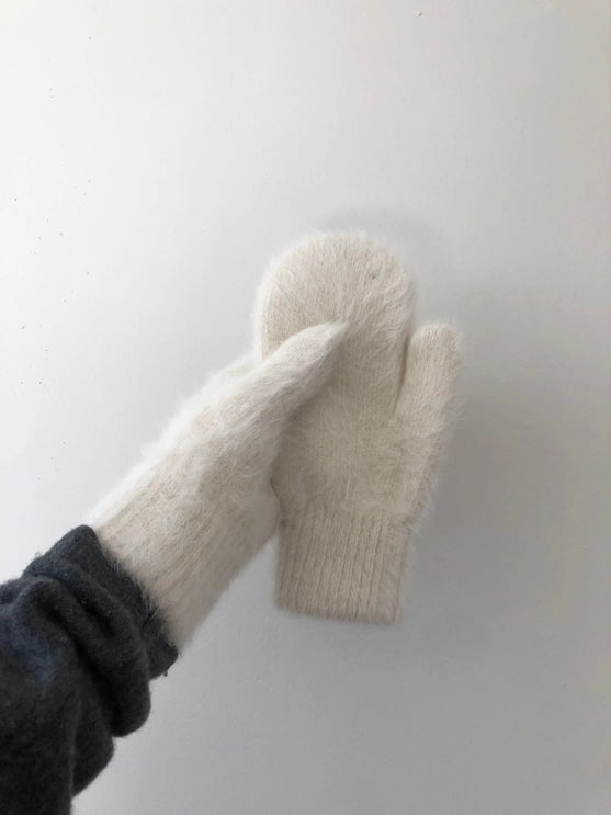 Snowfall & Snuggles